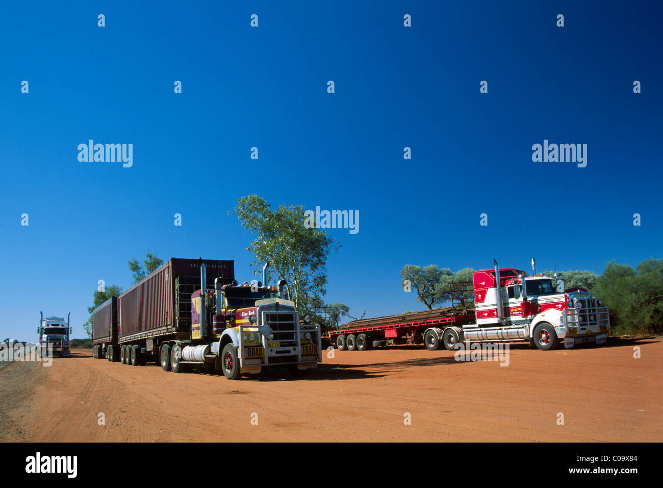Camions dans l'Outback, l'Australie occidentale, Australie Banque D'Images