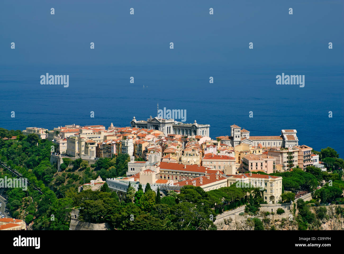 Palais princier, la cathédrale et le musée Océanographique de Monaco la vieille ville Banque D'Images