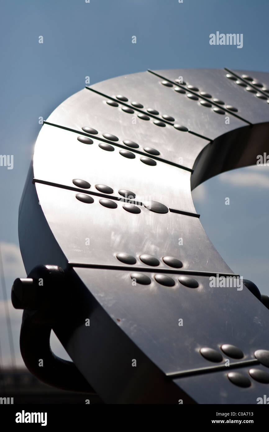 Garde-temps par Wendy Taylor, St Katherine's Dock, London, UK. Banque D'Images