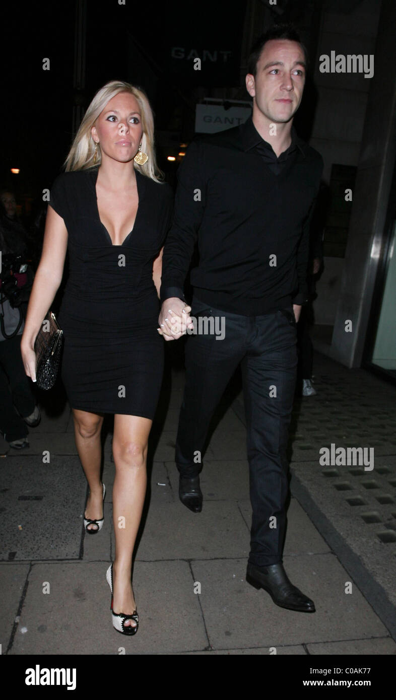 John Terry et Toni Poole, la Chambre Blanche fundraiser à Flawless & Co. dans l'aide de la charité du Guatemala l'éducation pour les enfants Banque D'Images