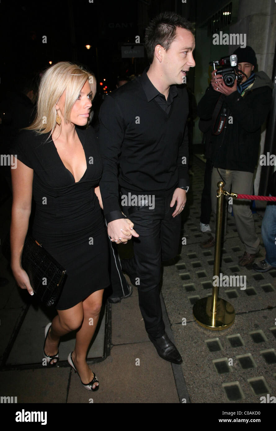 John Terry et Toni Poole, la Chambre Blanche fundraiser à Flawless & Co. dans l'aide de la charité du Guatemala l'éducation pour les enfants Banque D'Images