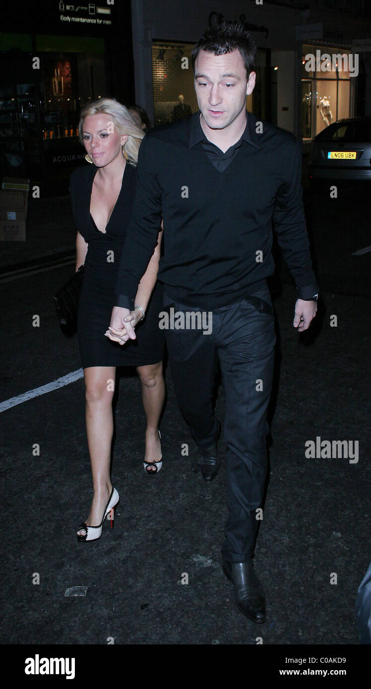 John Terry et Toni Poole, la Chambre Blanche fundraiser à Flawless & Co. dans l'aide de la charité du Guatemala l'éducation pour les enfants Banque D'Images