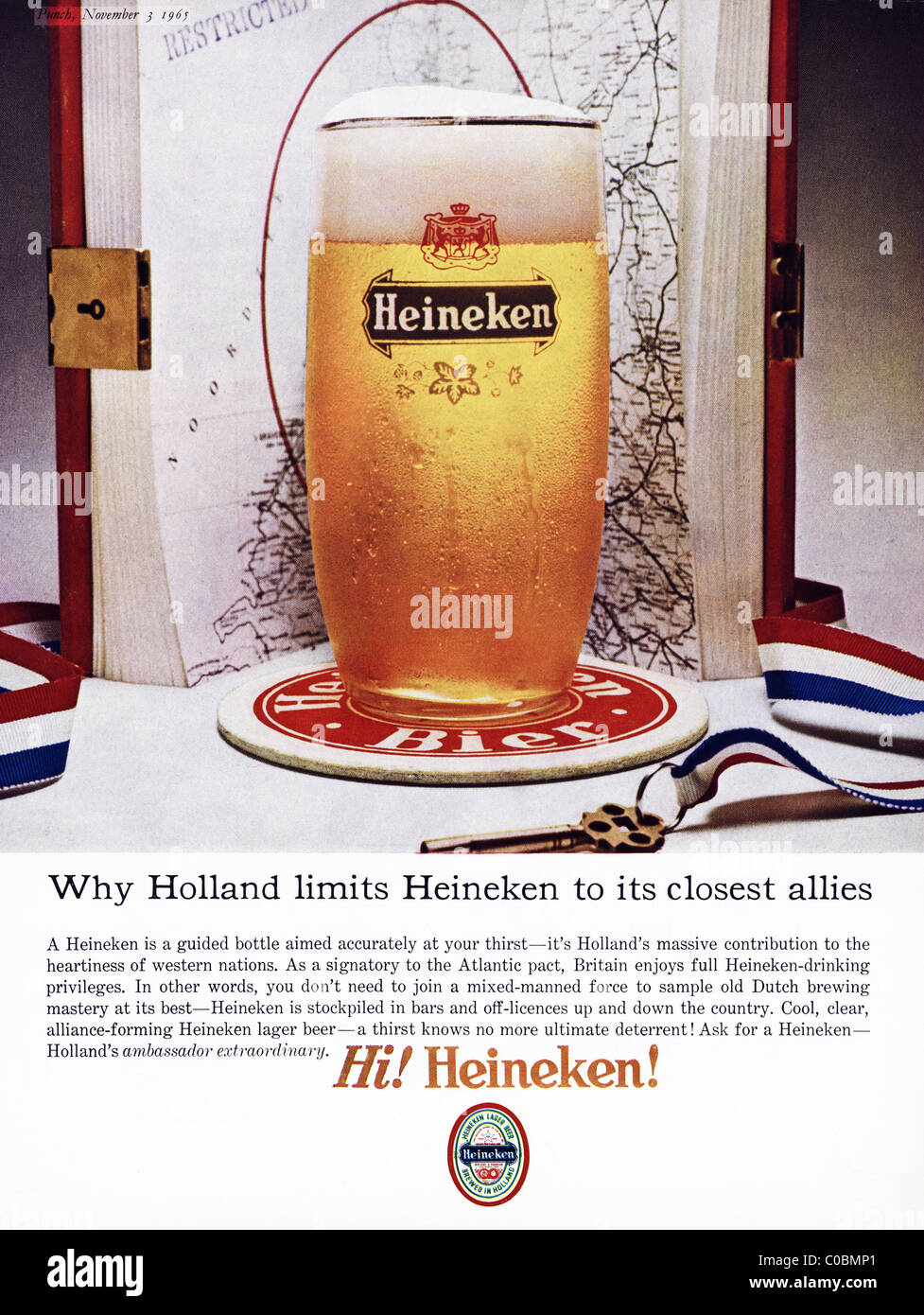 Publicité dans magazine Punch 3 novembre 1965 pour la bière Heineken Banque D'Images