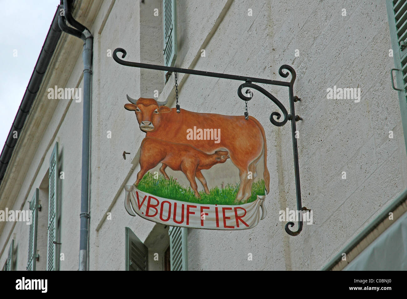 Inscrivez-vous à l'extérieur d'une boucherie, Brantôme France Banque D'Images