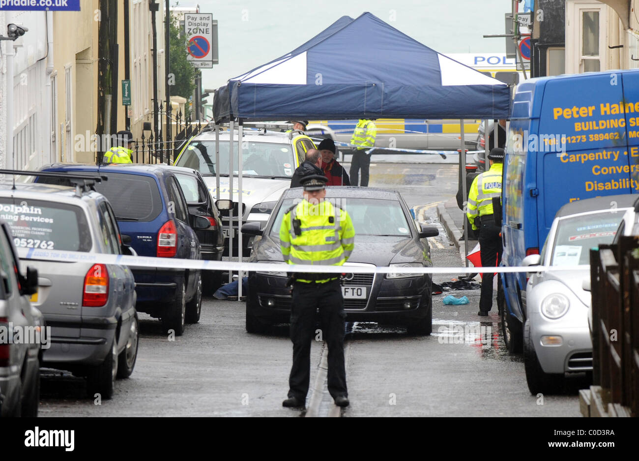 Scène d'un tournage en Rock Street, Brighton. La police a ouvert le feu sur Michael Fitzpatrick pendant un raid, il est mort à l'hôpital Banque D'Images
