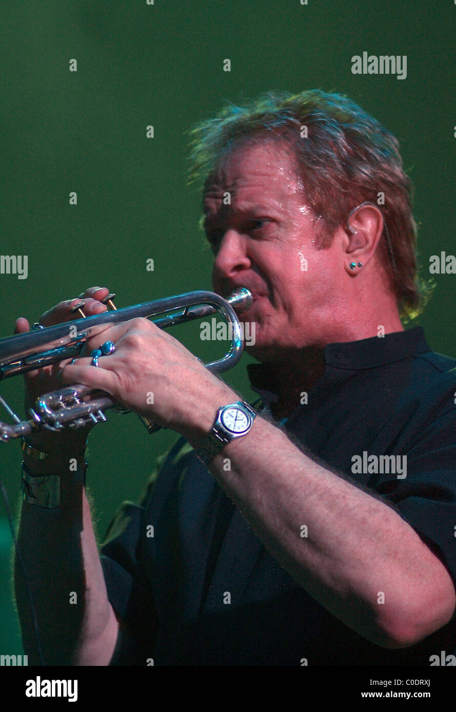 Lee Loughnane de Chicago effectue au Hard Rock Live Hollywood, Floride - 04.05.06 Banque D'Images