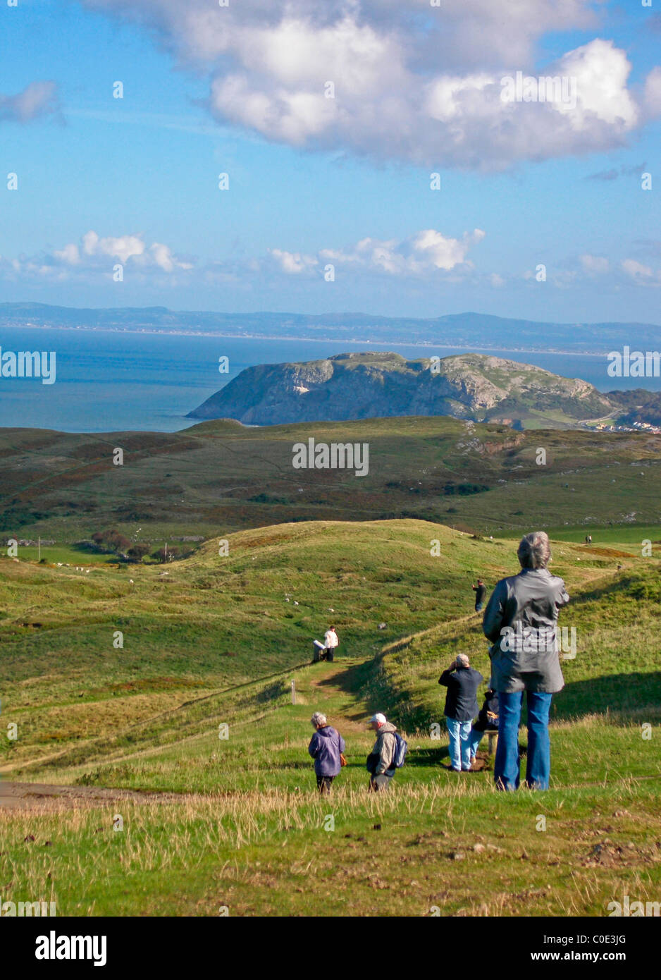 Vue depuis le grand orme, vers l'Est jusqu'à la Little Orme et au-delà de Colwyn Bay, Llandudno, Conwy, Pays de Galles, Royaume-Uni Banque D'Images