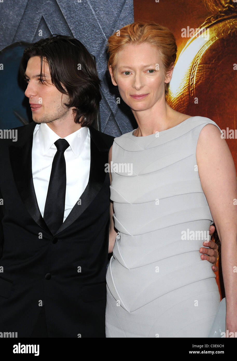 Ben Barnes et Tilda Swinton Chroniques de Narnia : Prince Caspian PARIS Premiere - l'extérieur des arrivées Ziegfeld Theatre New York Banque D'Images