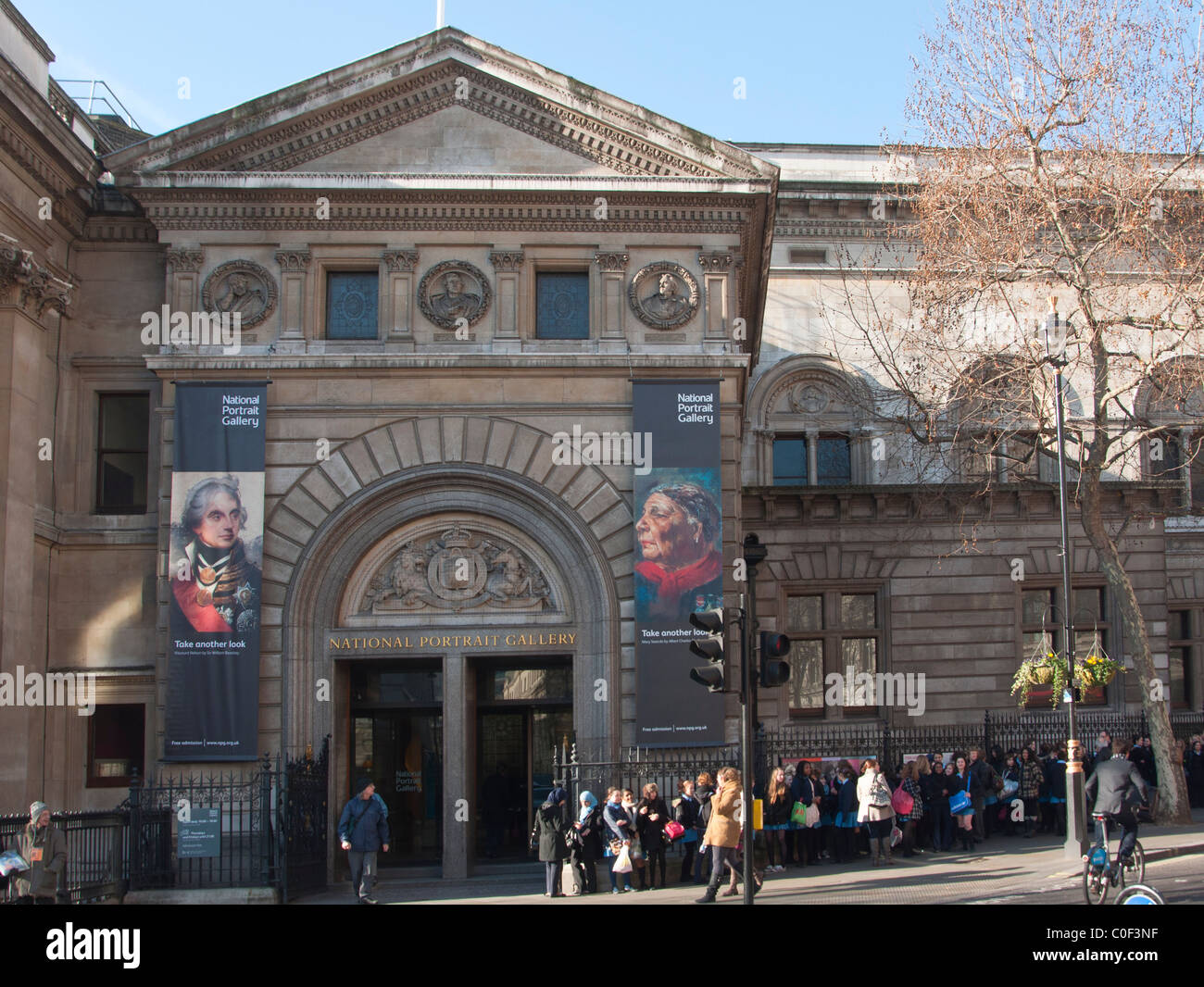 La National Portrait Gallery à Trafalgar Square, Londres, Angleterre Banque D'Images