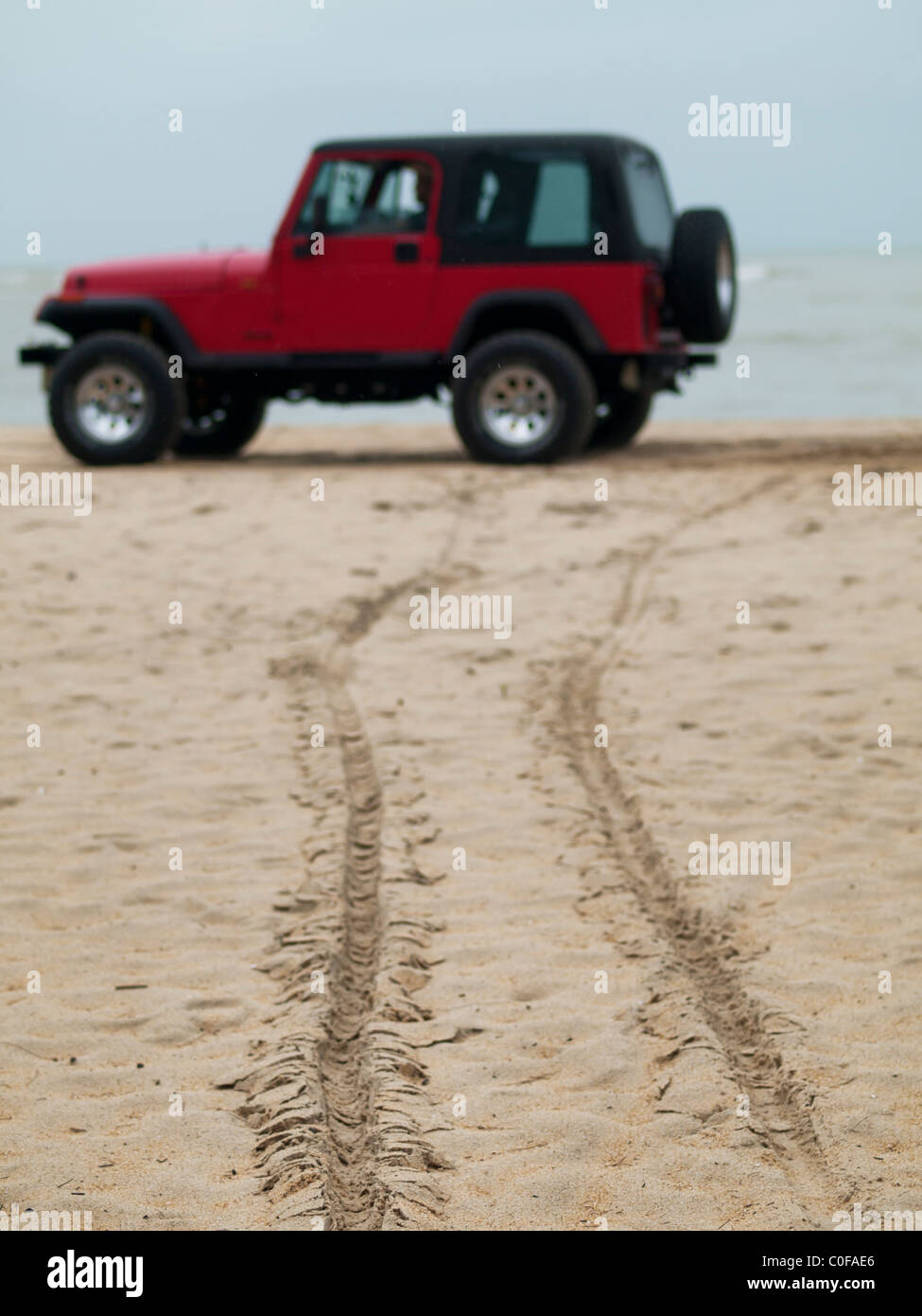 Voiture sur la plage Banque D'Images