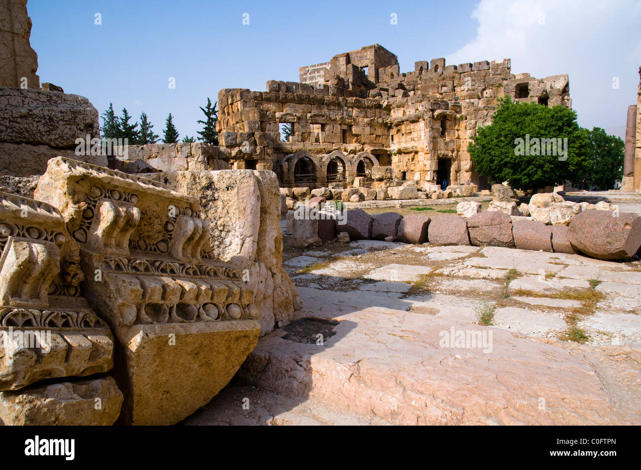 Grande cour, site archéologique de Baalbek, UNESCO World Heritage Site. La vallée de la Bekaa. Le Liban. Banque D'Images