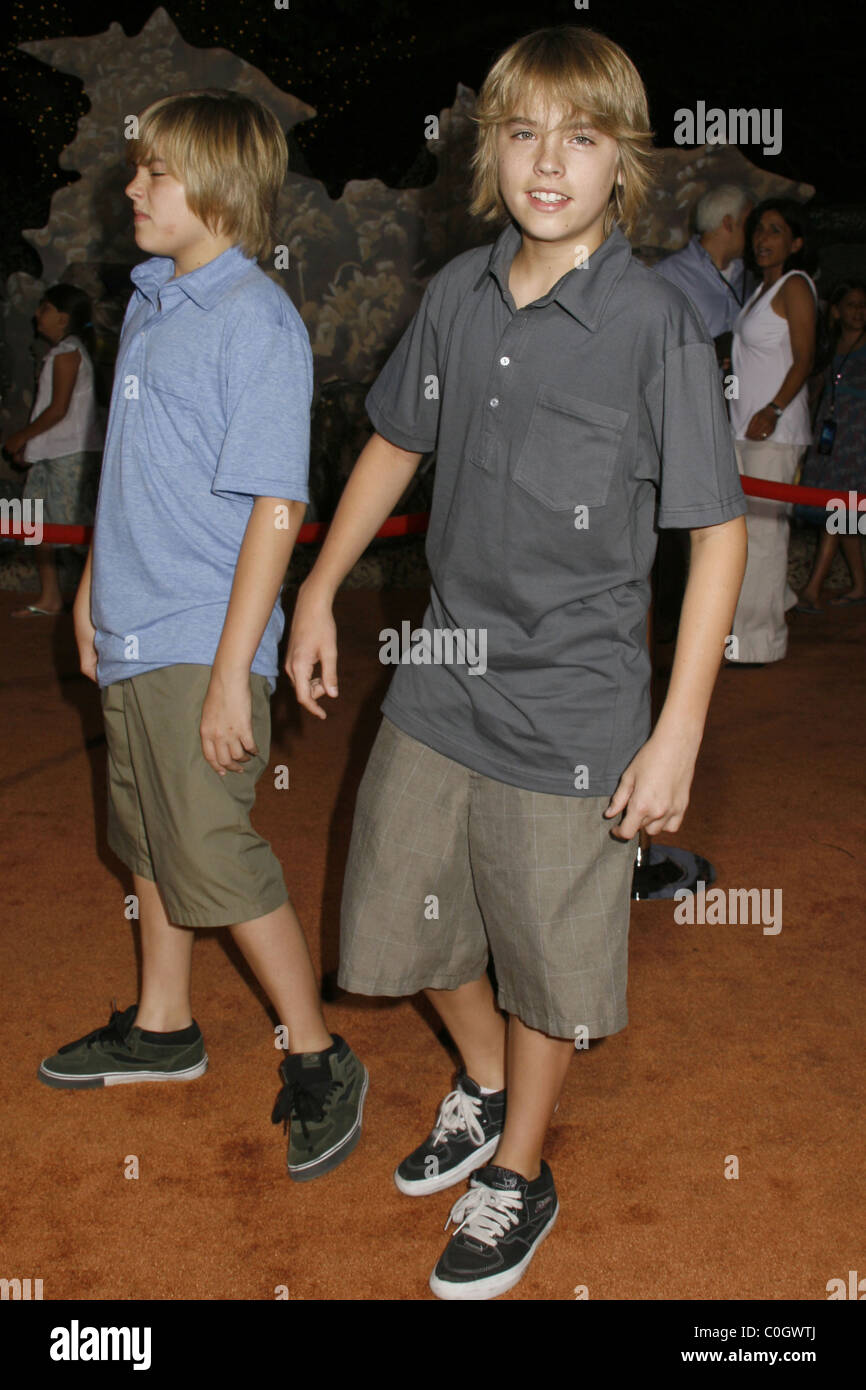 Dylan Sprouse et Cole Sprouse première mondiale de Disney Pixar Wall-E '' au Théâtre Grec de Los Angeles, Californie - Banque D'Images