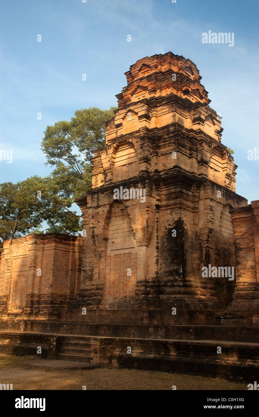 Brique massive du temple Prasat Kravan, dixième siècle temple hindou au complexe d'Angkor Wat, au Cambodge. Banque D'Images