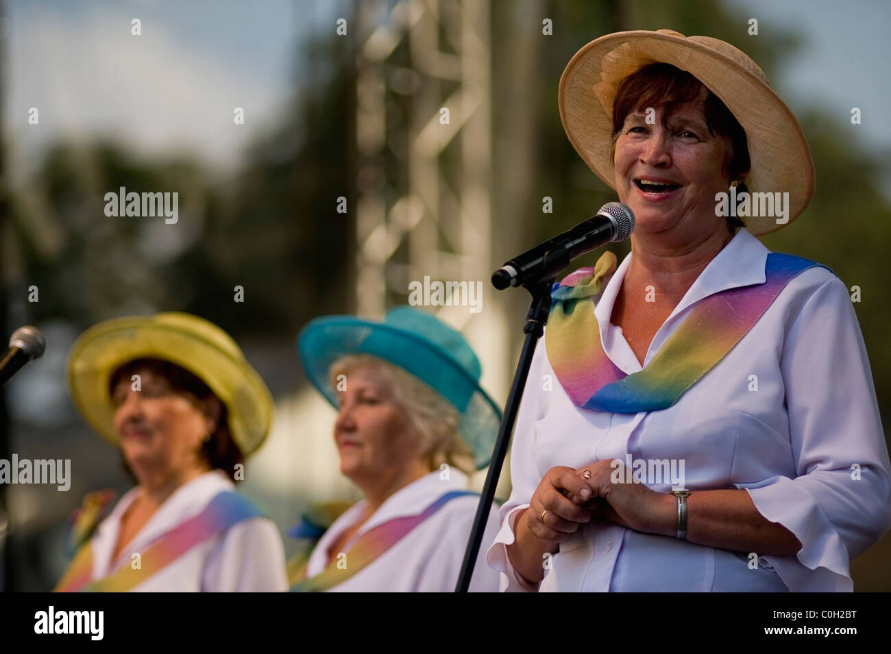 Woman singing, Cracovie, Pologne Banque D'Images