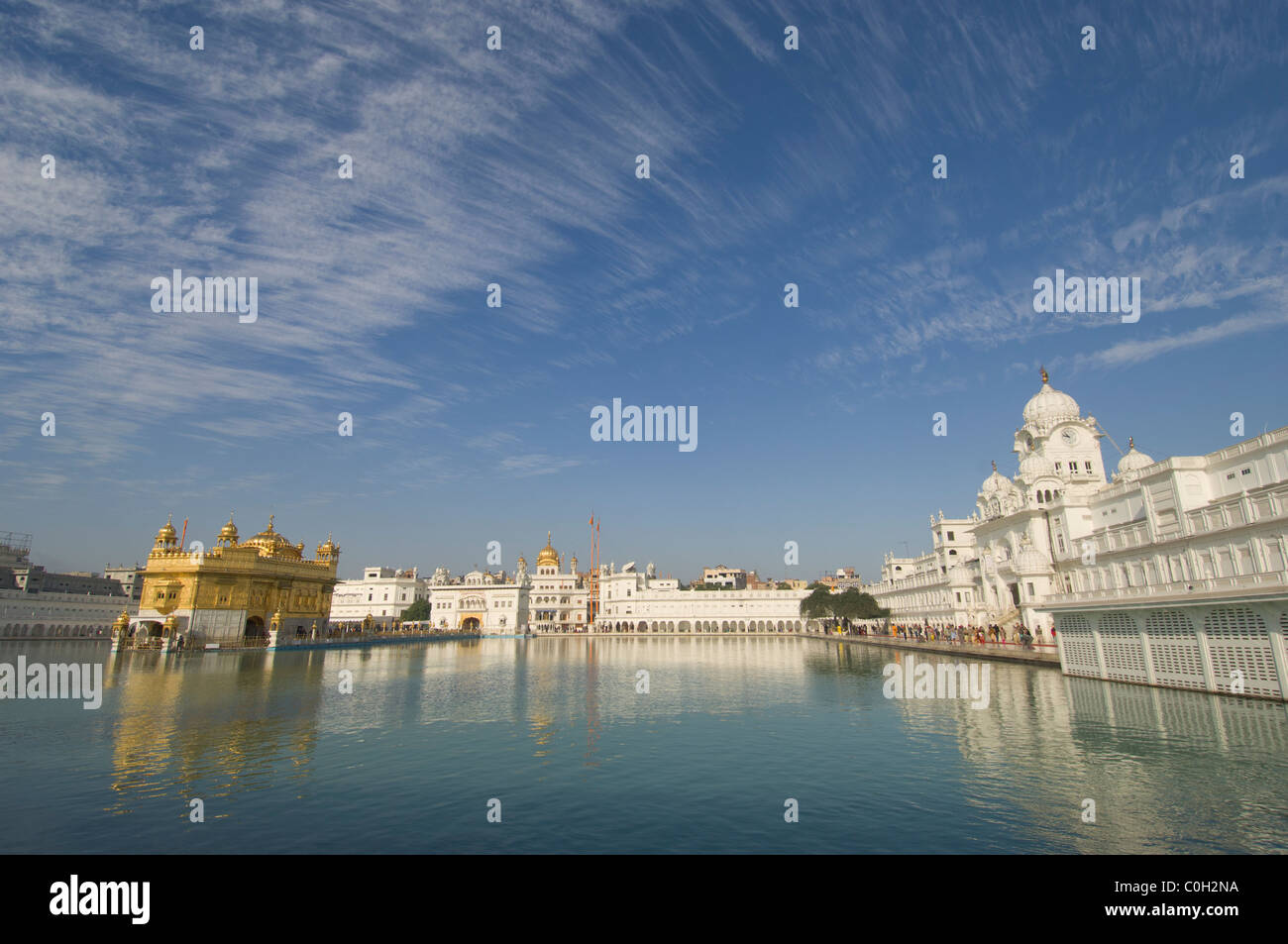 Hari Mandir (Temple) et la Divine Sarovar (Piscine Saint Immortel de nectar), Golden Temple d'Amritsar, Punjab, India Banque D'Images