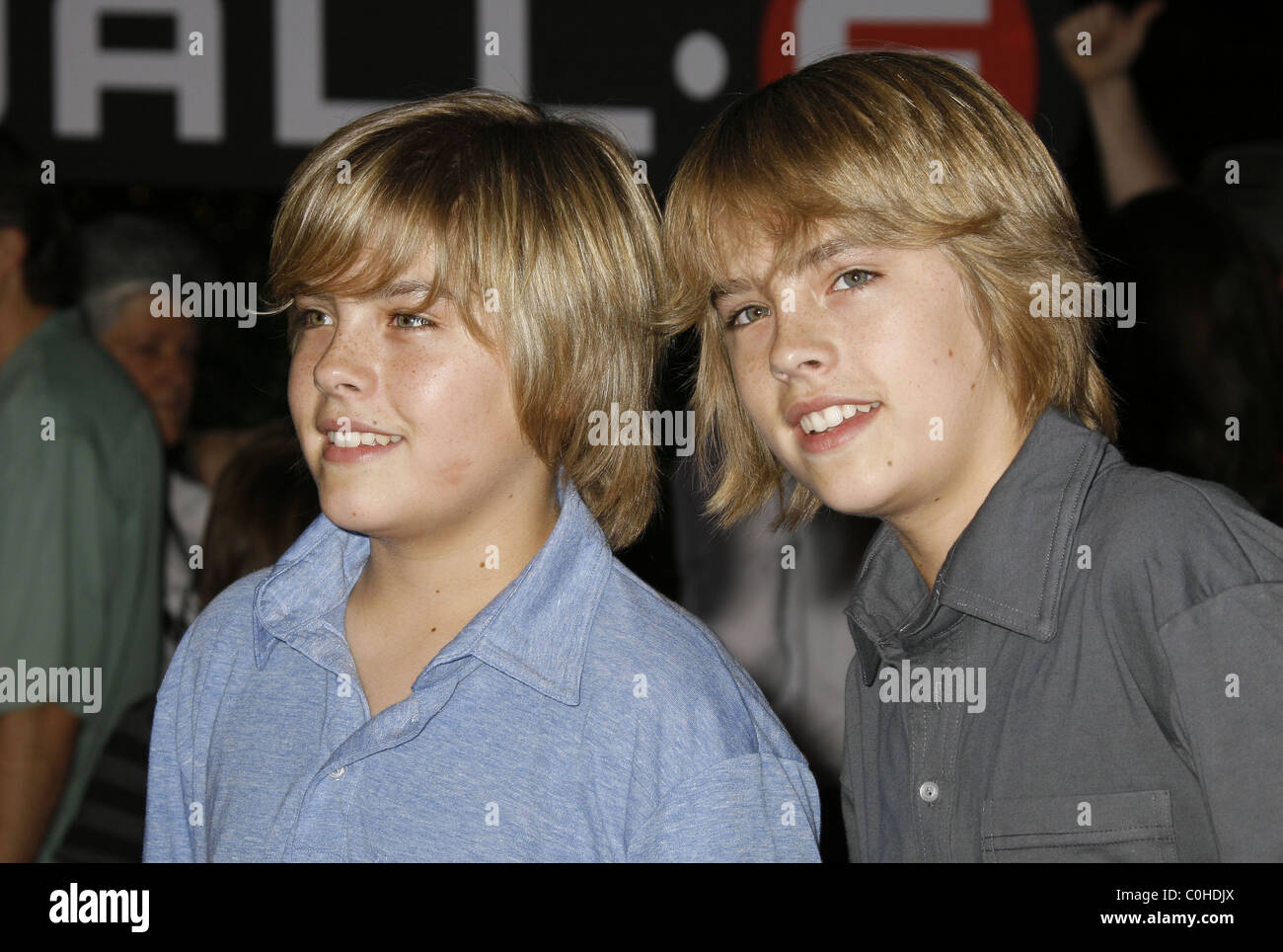 Dylan Sprouse et Cole Sprouse première mondiale de Disney Pixar Wall-E '' au Théâtre Grec de Los Angeles, Californie - Banque D'Images