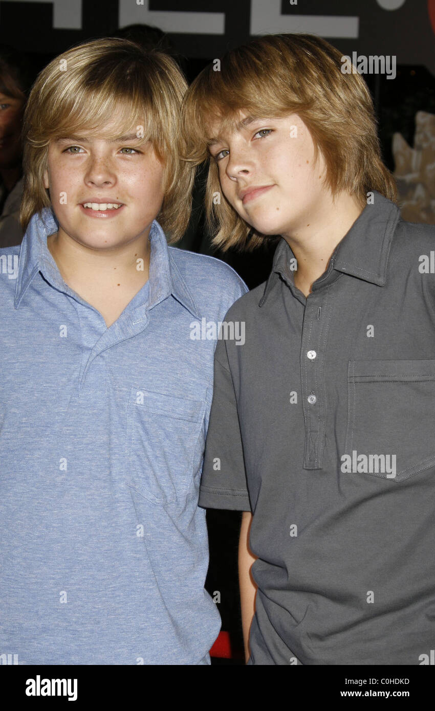 Dylan Sprouse et Cole Sprouse première mondiale de Disney Pixar Wall-E '' au Théâtre Grec de Los Angeles, Californie - Banque D'Images