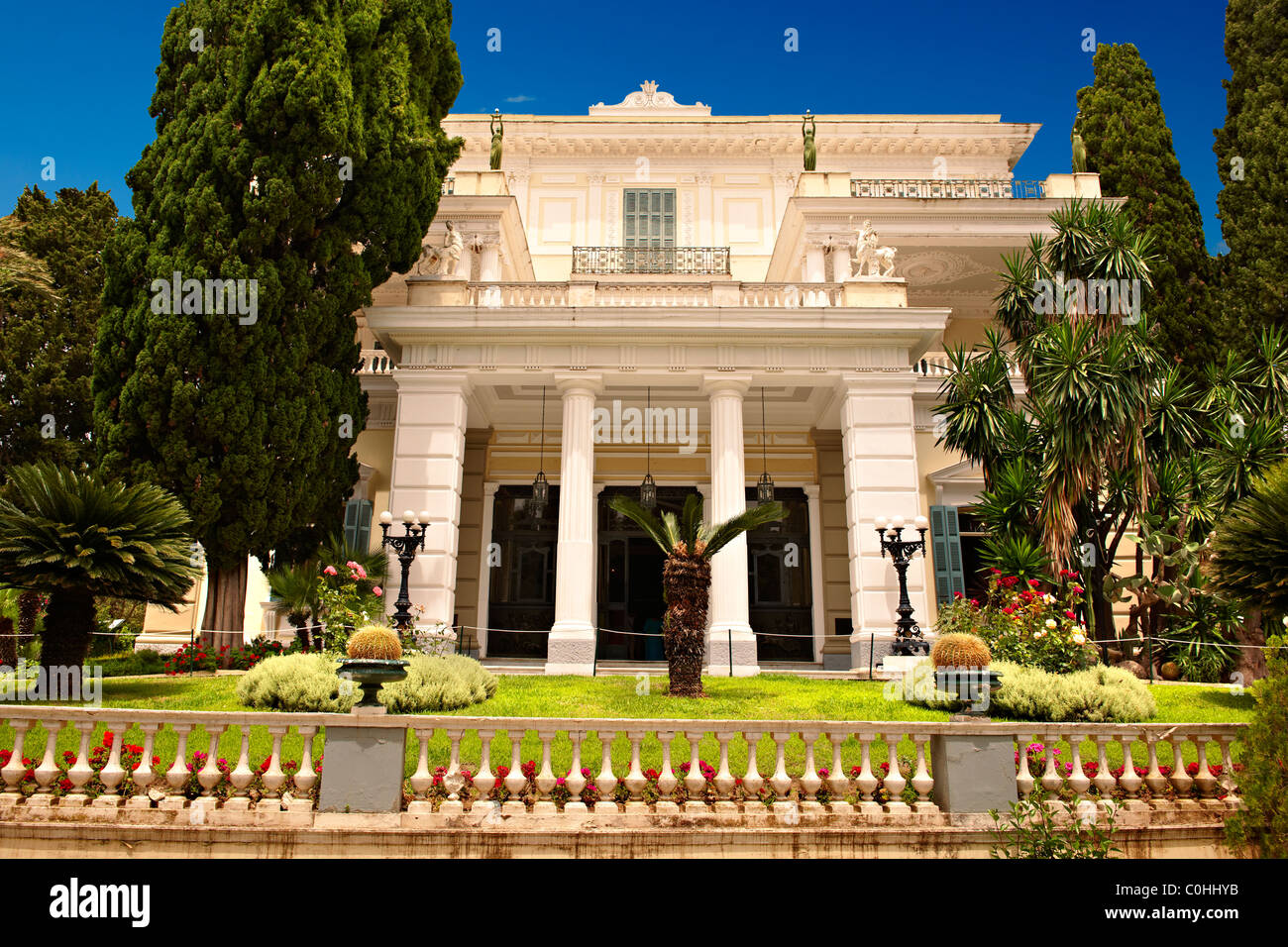 Achilleion palace construit par l'Impératrice Elisabeth d'Autriche , l'île de Corfou en Grèce Banque D'Images