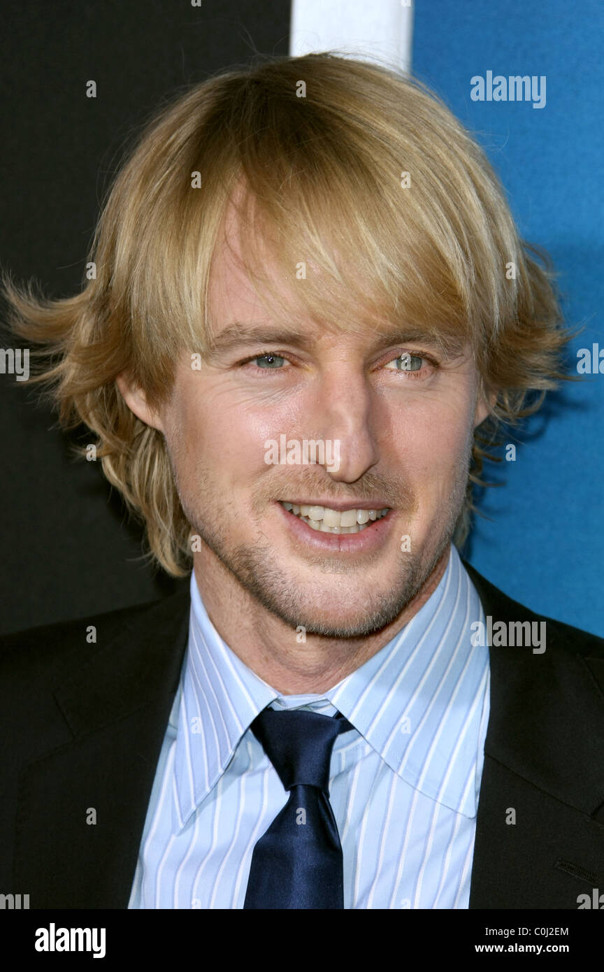 OWEN WILSON HALL PASS PREMIÈRE MONDIALE. WARNER BROS. HOLLYWOOD LOS ANGELES CALIFORNIA USA 23 Février 2011 Banque D'Images