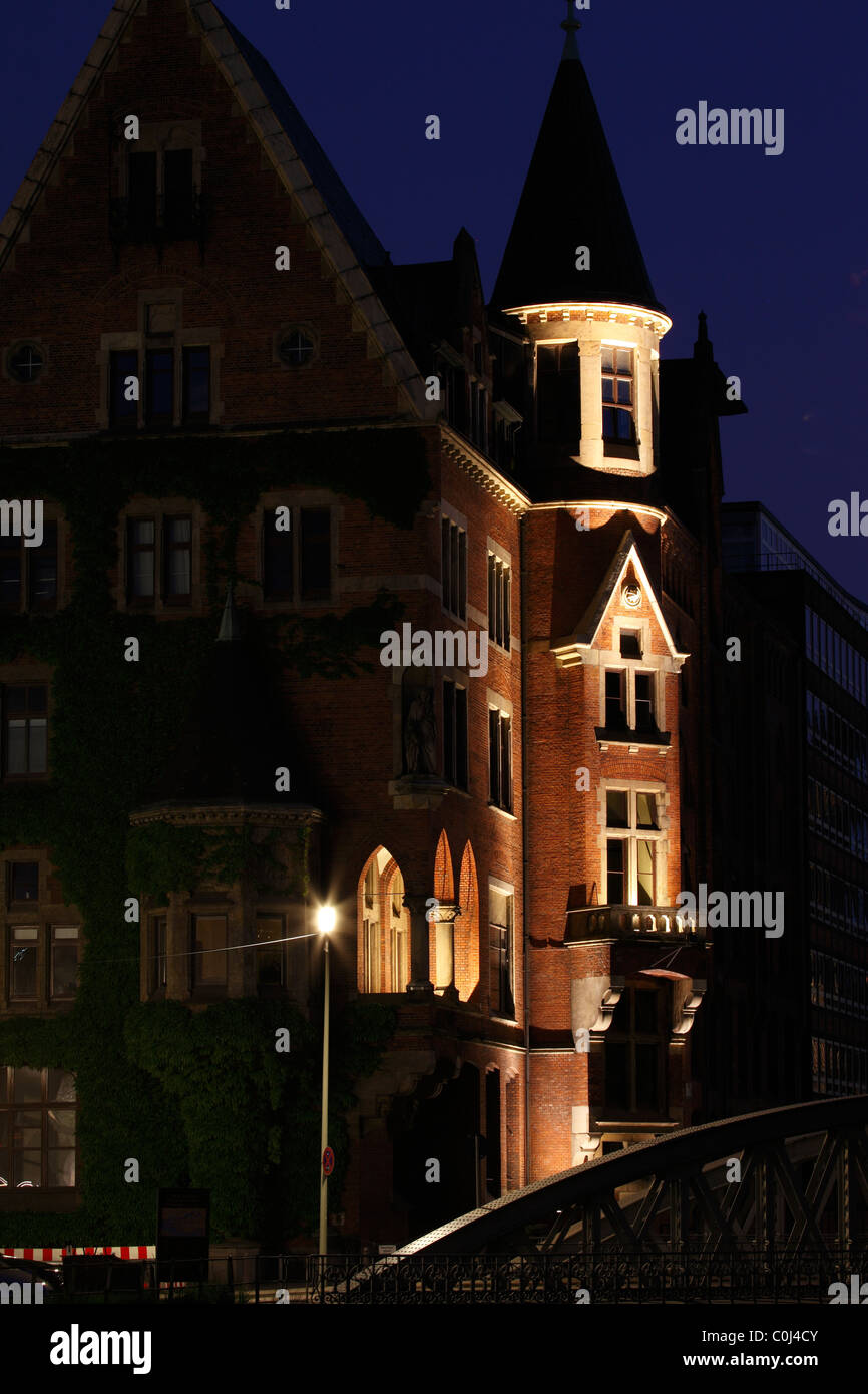 Hamburg Hafen City par nuit Banque D'Images