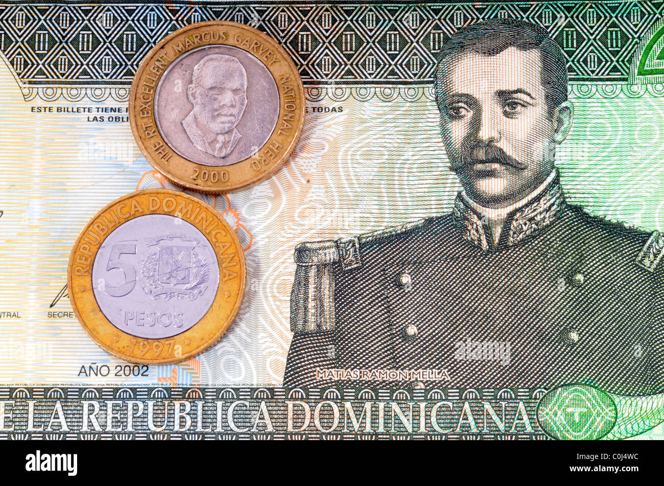 Les dix billets Peso Plus dans la devise de la République du République Dominicaine avec le Portrait de Ramón Matías Mella Banque D'Images