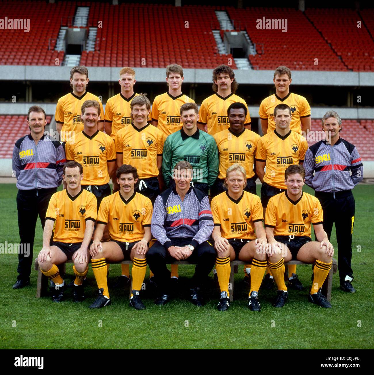 Équipe de football des Wolverhampton Wanderers 1987. Derrière Robbie Dennison, Phil Robinson, Andy Mutch, Jackie Gallagher, Steve Stout. Rangée du milieu Paul Darby, Alistair Robertson, Gary Bellamy, Mark Kendall, Floyd Streete, Steve Bull, Barry Powell. Première rangée Nigel Vaughan, Andy Thompson, Graham Turner, Keith Downing, Mick Holmes. Banque D'Images