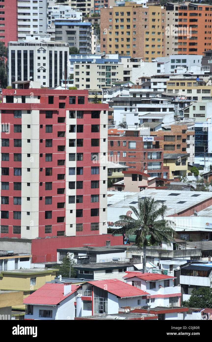 La ville moderne de Quito en Équateur Banque D'Images