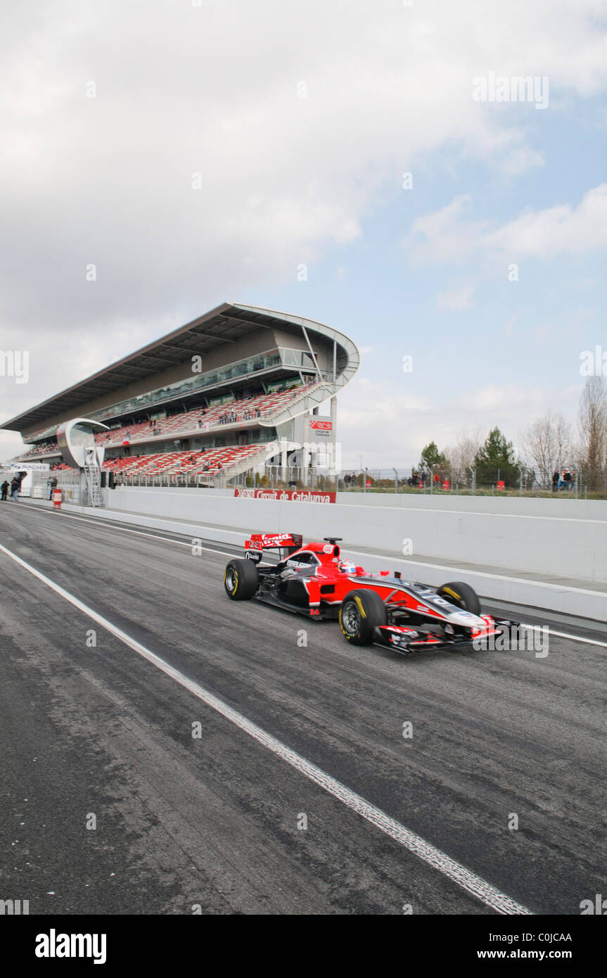 Timo Glock dans la Marussia Virgin MVR-02 voiture de course de Formule Un en février 2011 Banque D'Images