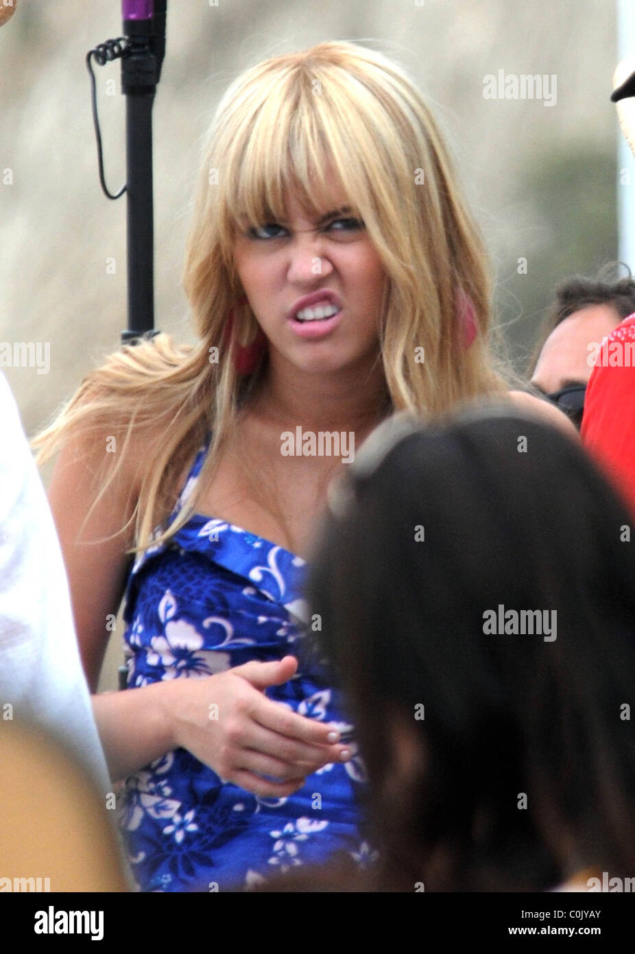 Miley cyrus filming beach scene Banque de photographies et d’images à