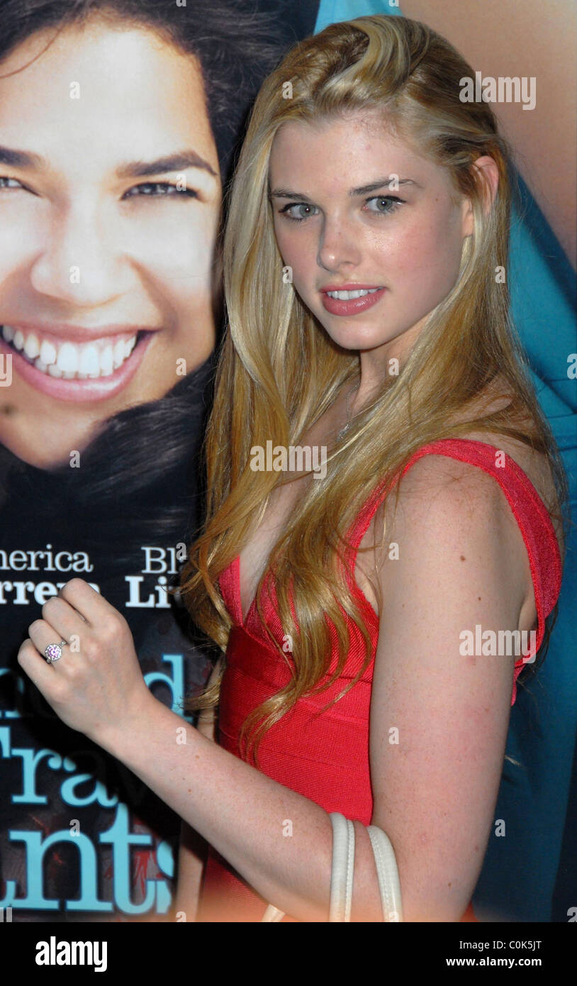 Nicole Patrick La première mondiale de "La Fraternité de la 2' Taxi - Arrivées tenue au Ziegfield Theatre Banque D'Images
