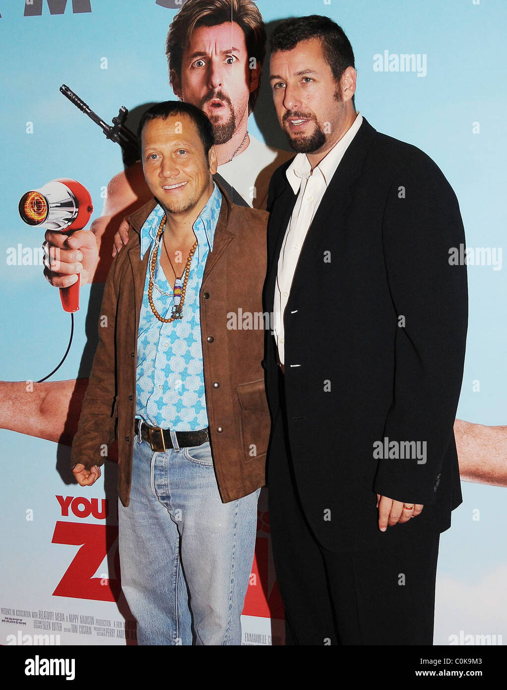 Adam Sandler et Rob Schneider à l'Irish Premiere de 'Vous ne salissez pas avec le Zohan', à la Savoie le Dublin, Irlande - Banque D'Images