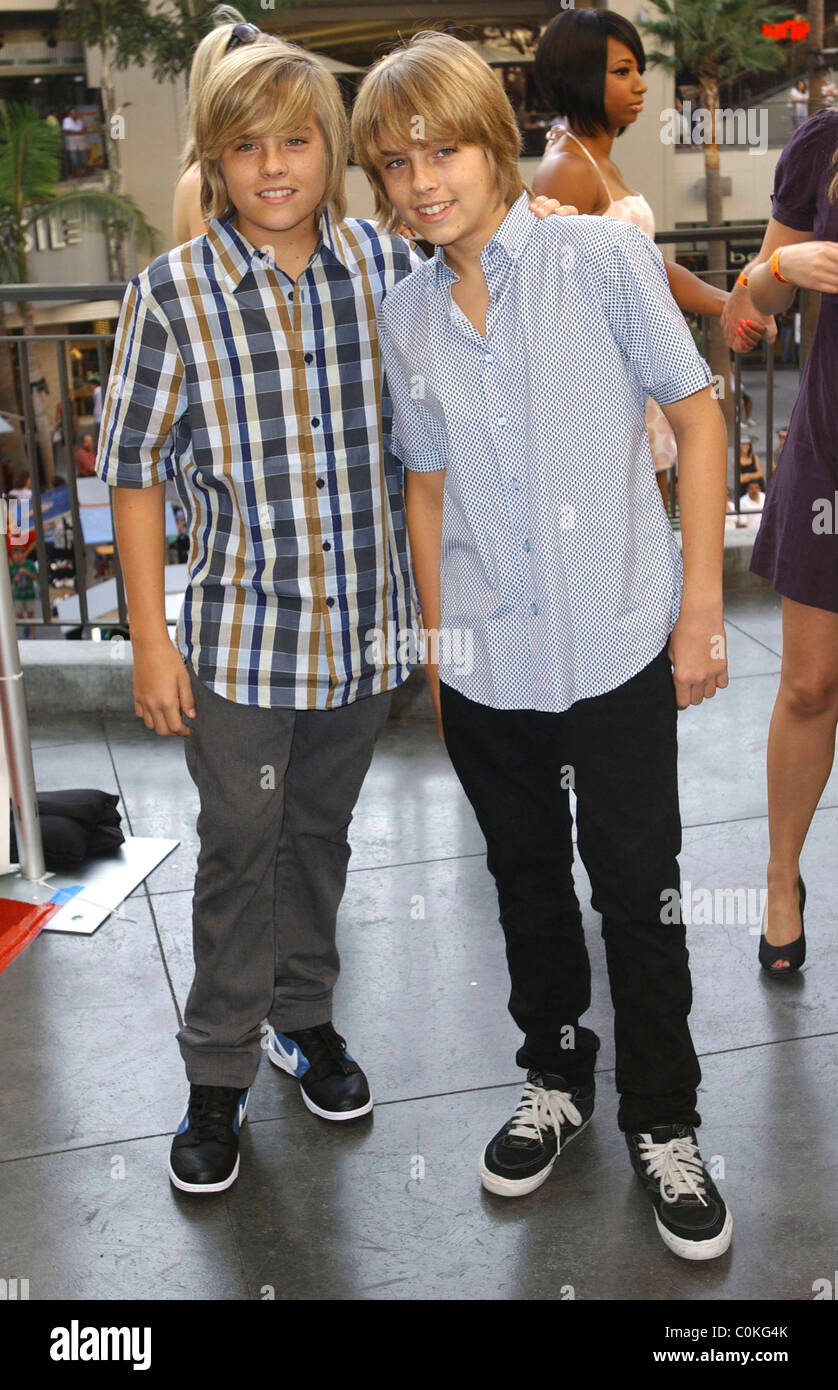 Dylan Sprouse et Cole Sprouse l 'quelque chose', le prix de la partie de 'Teen Choice 2008" au niveau 3 Club à Hollywood Banque D'Images