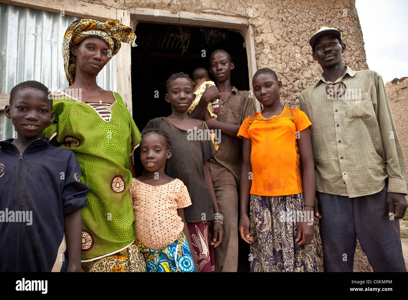 Portrait d'une grande famille - Safo, Mali, Afrique de l'Ouest. Banque D'Images