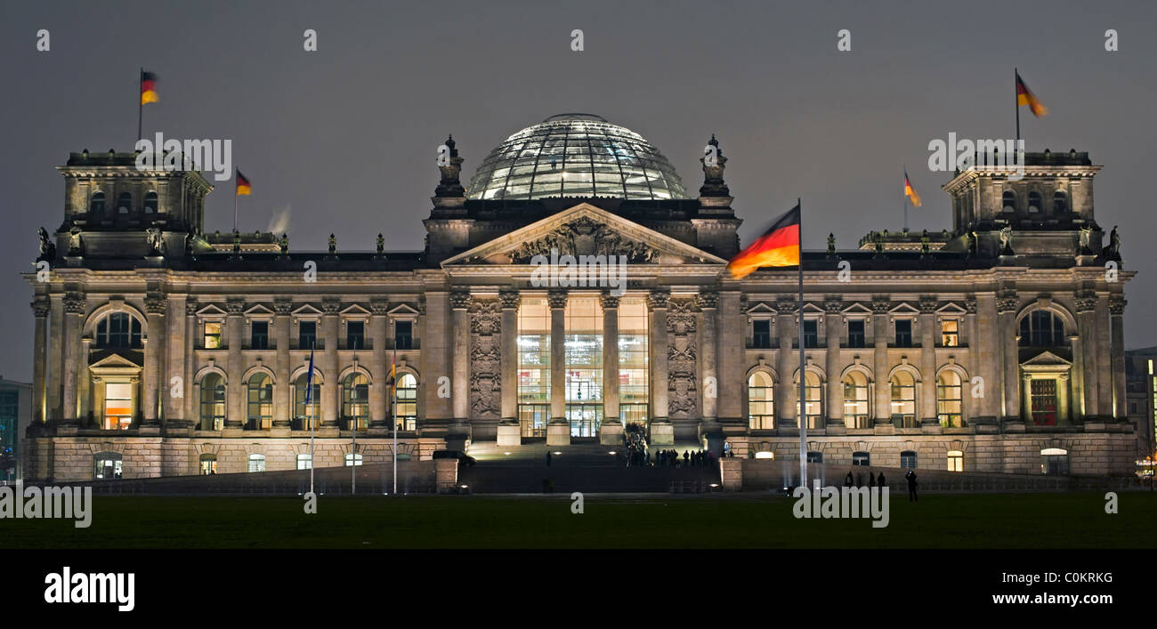 Le bâtiment du parlement allemand à Berlin, le Reichstag ou Bundestag Banque D'Images