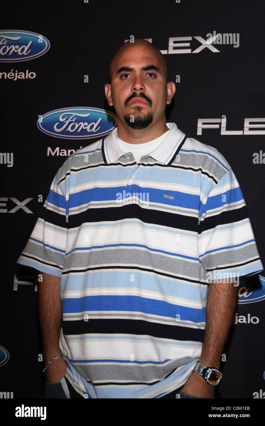 Noel G Estilo, Vida, Vision y Gala Pasion pour promouvoir le nouveau Ford Flex pour le marché hispanique de médias au centre de Los Angeles Banque D'Images