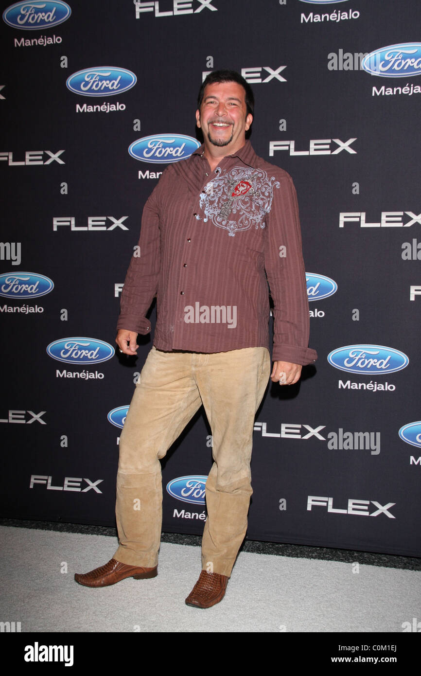 James Bartholet Estilo, Vida, Vision y Gala Pasion pour promouvoir le nouveau Ford Flex pour le marché hispanique de médias à Los Angeles Banque D'Images