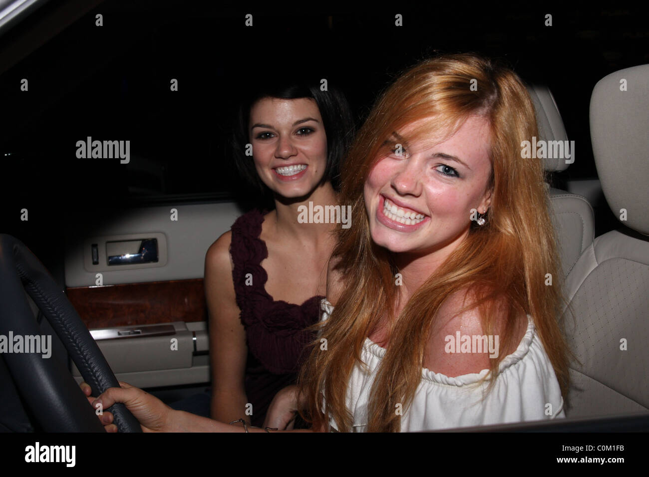 Rachel Melvin et Molly Burnett Estilo, Vida, Vision y Gala Pasion pour promouvoir le nouveau Ford Flex pour le marché hispanique de médias à Banque D'Images