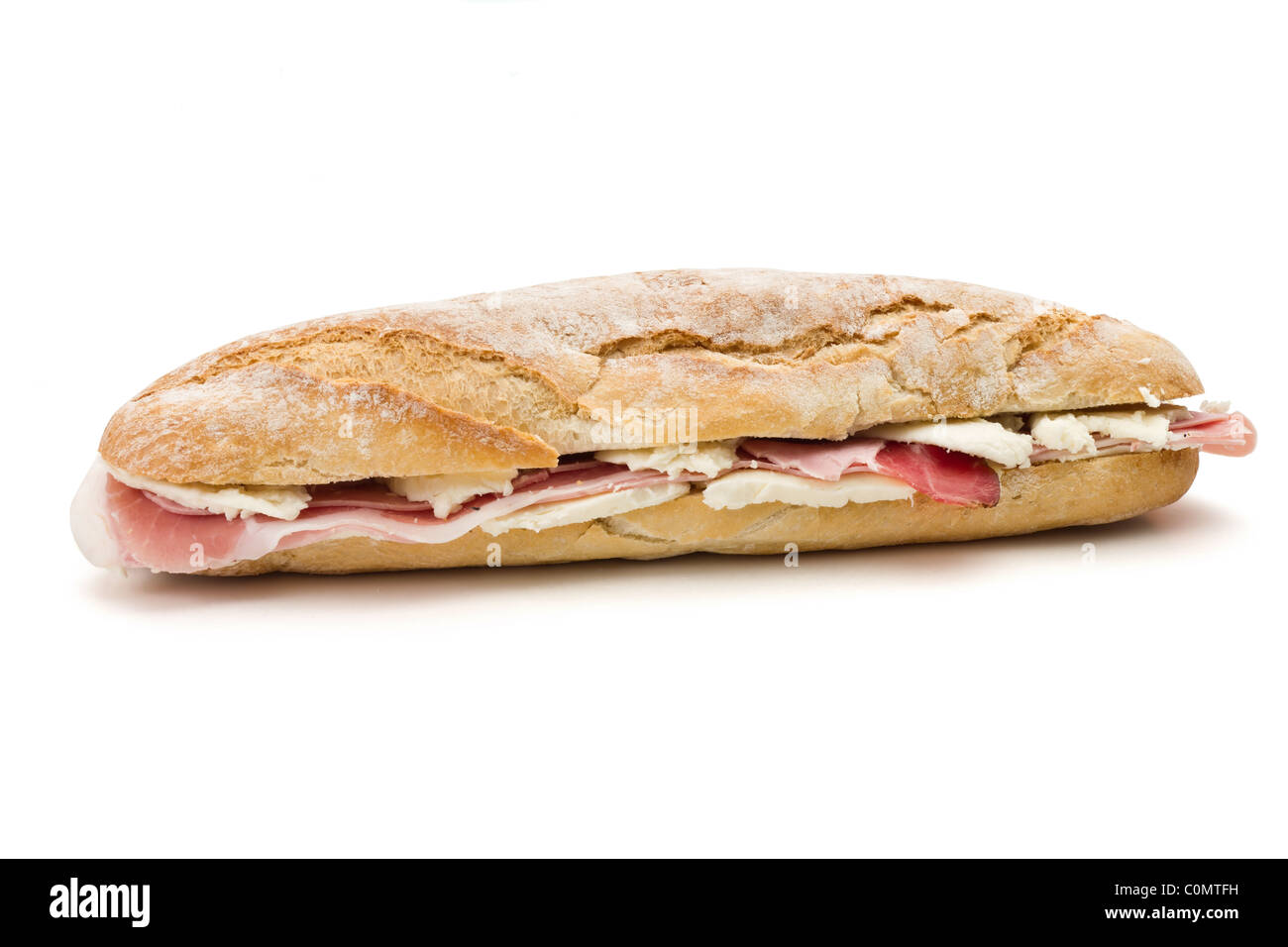 Sandwich avec jambon et fromage mozzarella isolé sur fond blanc avec clipping path Banque D'Images