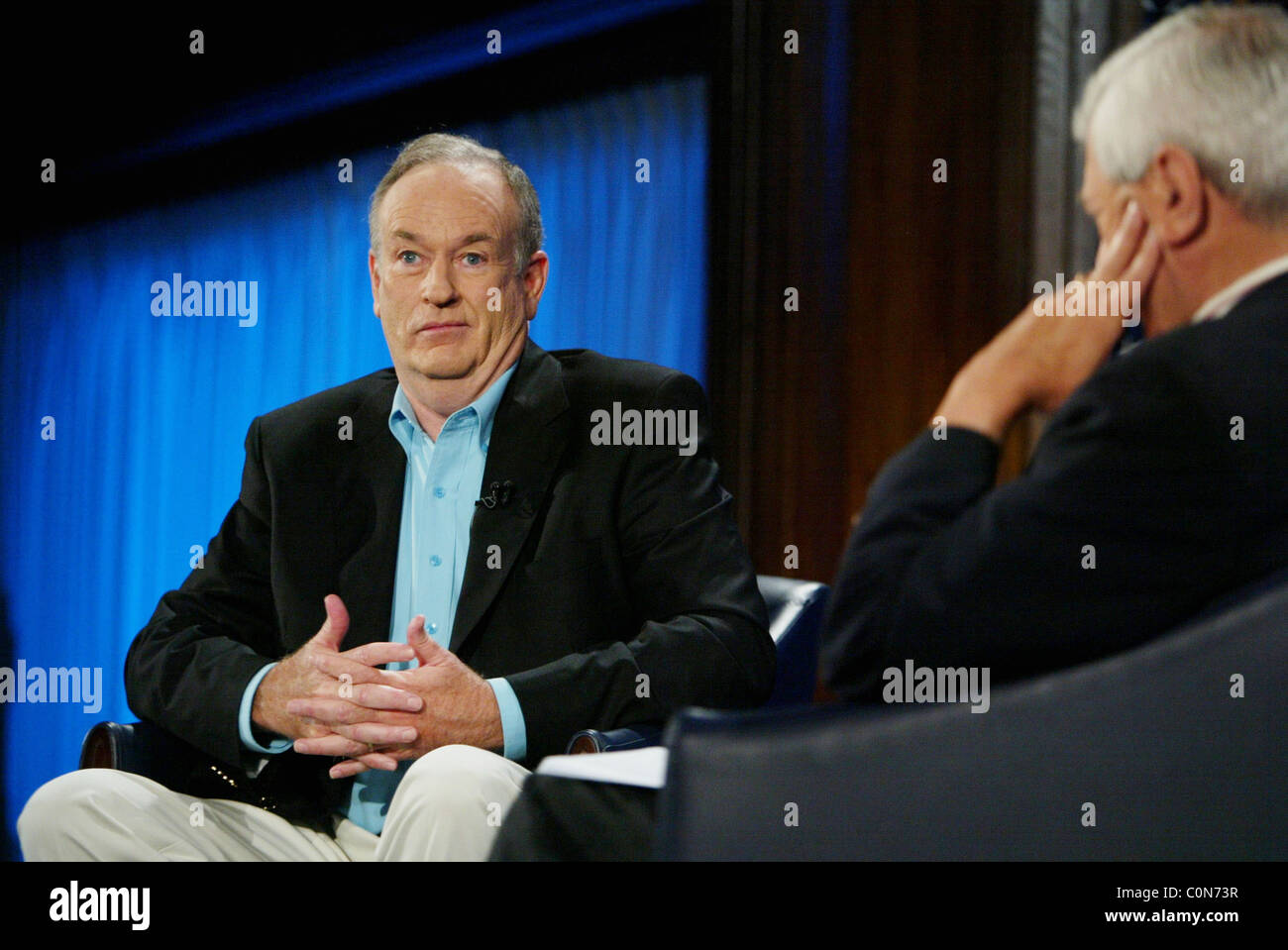 Bill O'Reilly, Bill O'Reilly a été interviewé par Marvin Kalb Kalb du rapport. Les deux anciens combattants actualités examinera l'incidence de Banque D'Images