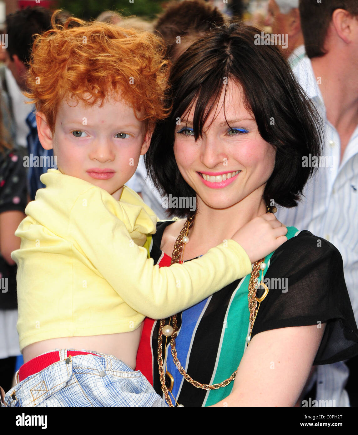 Brigitte Bardot avec son fils Sonny WALL.E premiere tenue a l Empire des arrivees Londres Angleterre dinner 13.07.08 Zibi Photo Stock Alamy