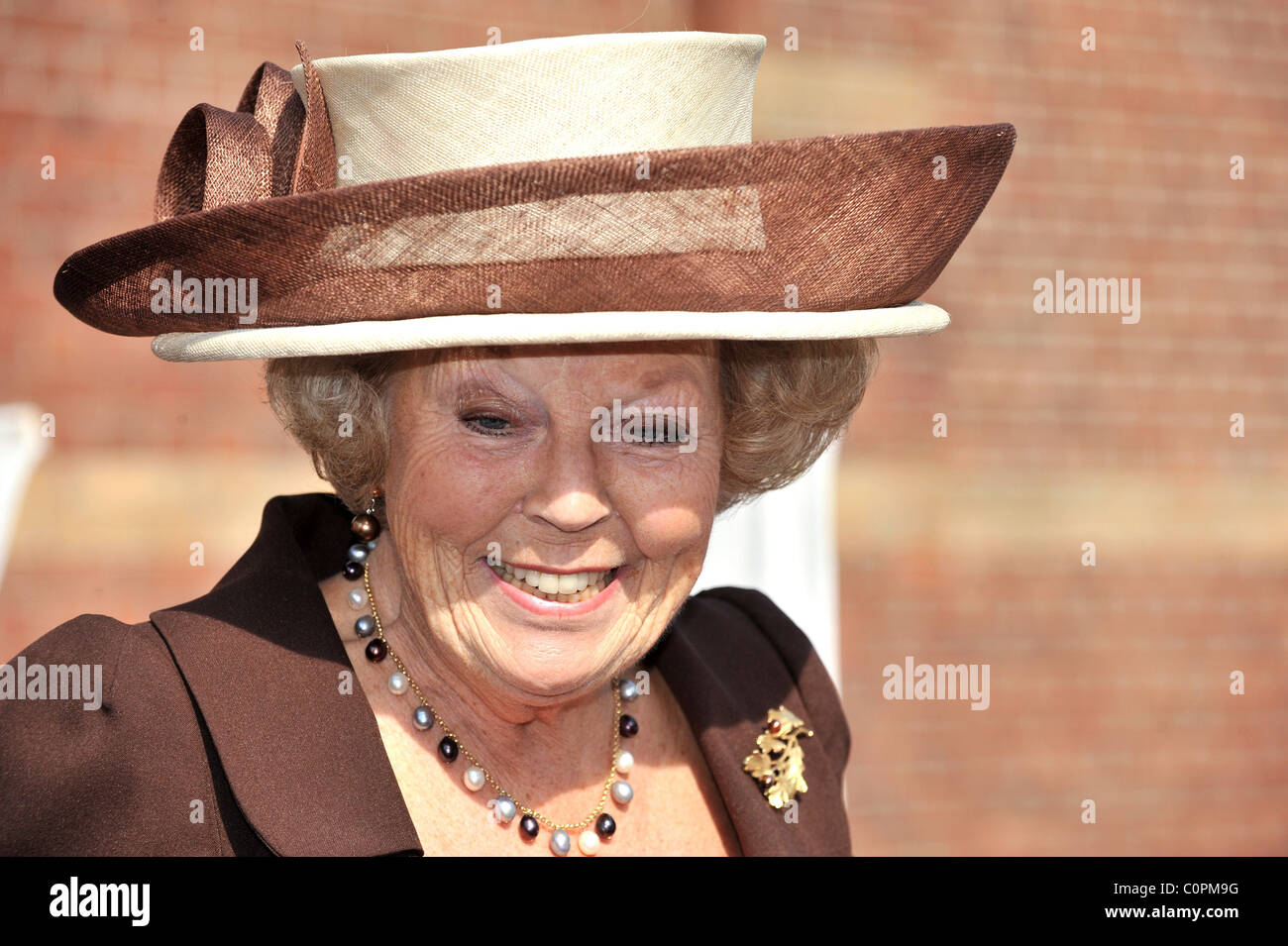 La Reine Beatrix assiste à l'ouverture de la maison de Aristoteles, un nouveau musée pour enfants à Cultuurparc "Westergasfabriek Banque D'Images