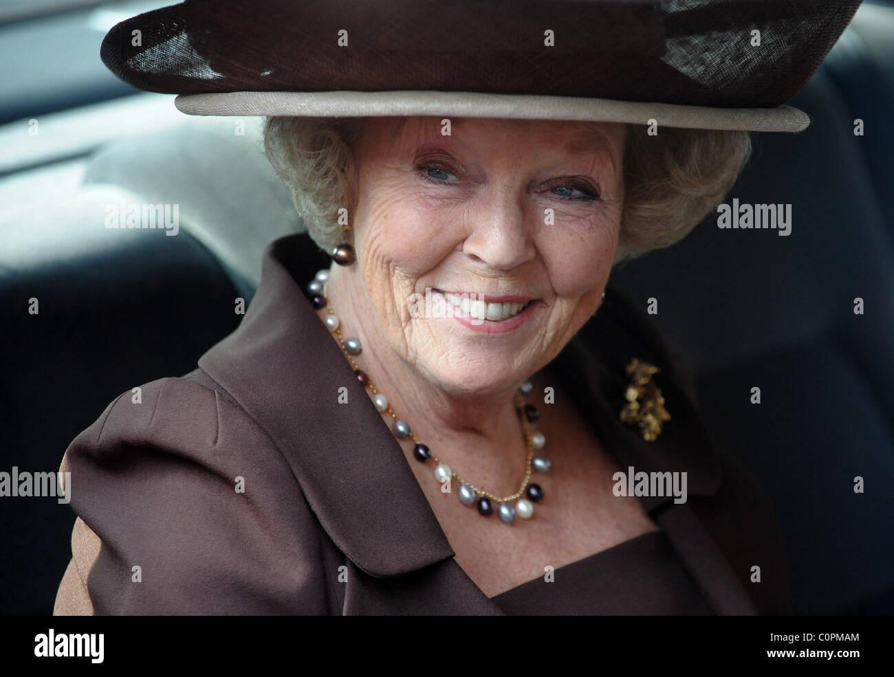 La Reine Beatrix assiste à l'ouverture de la maison de Aristoteles, un nouveau musée pour enfants à Cultuurparc "Westergasfabriek Banque D'Images