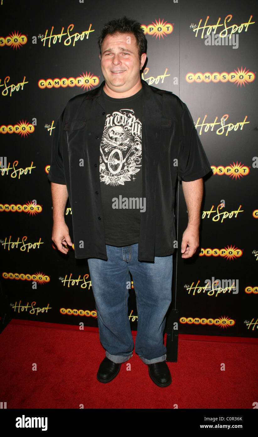 Jeremy Ratchford GameSpot GameSpot présente le Wi-fi à Goa, Hollywood ...