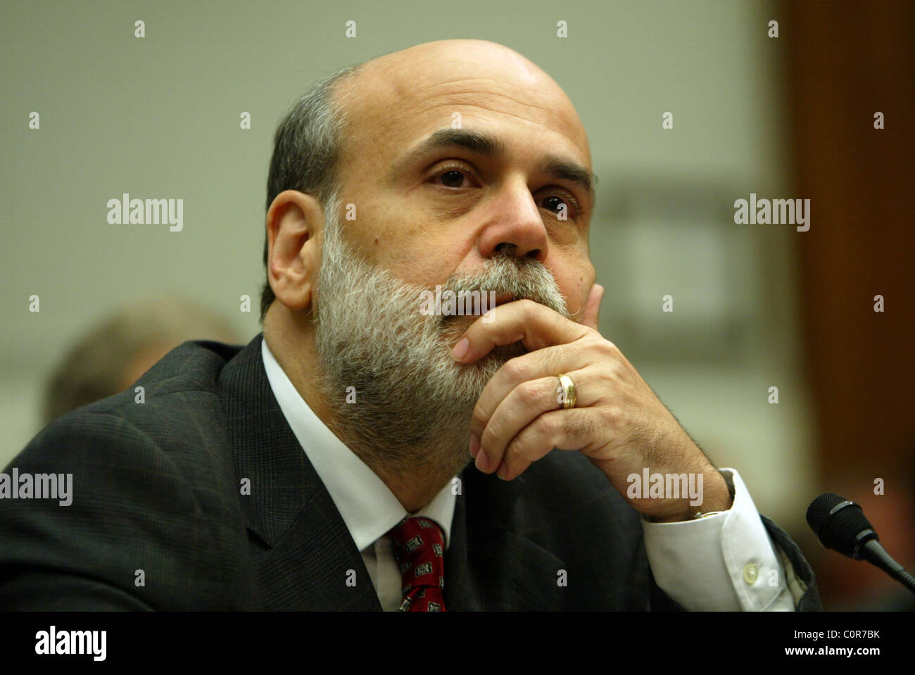 Le Conseil de la Réserve fédérale, Ben Bernanke, le président a témoigné devant le Comité des services financiers de la Chambre au Rayburn Banque D'Images