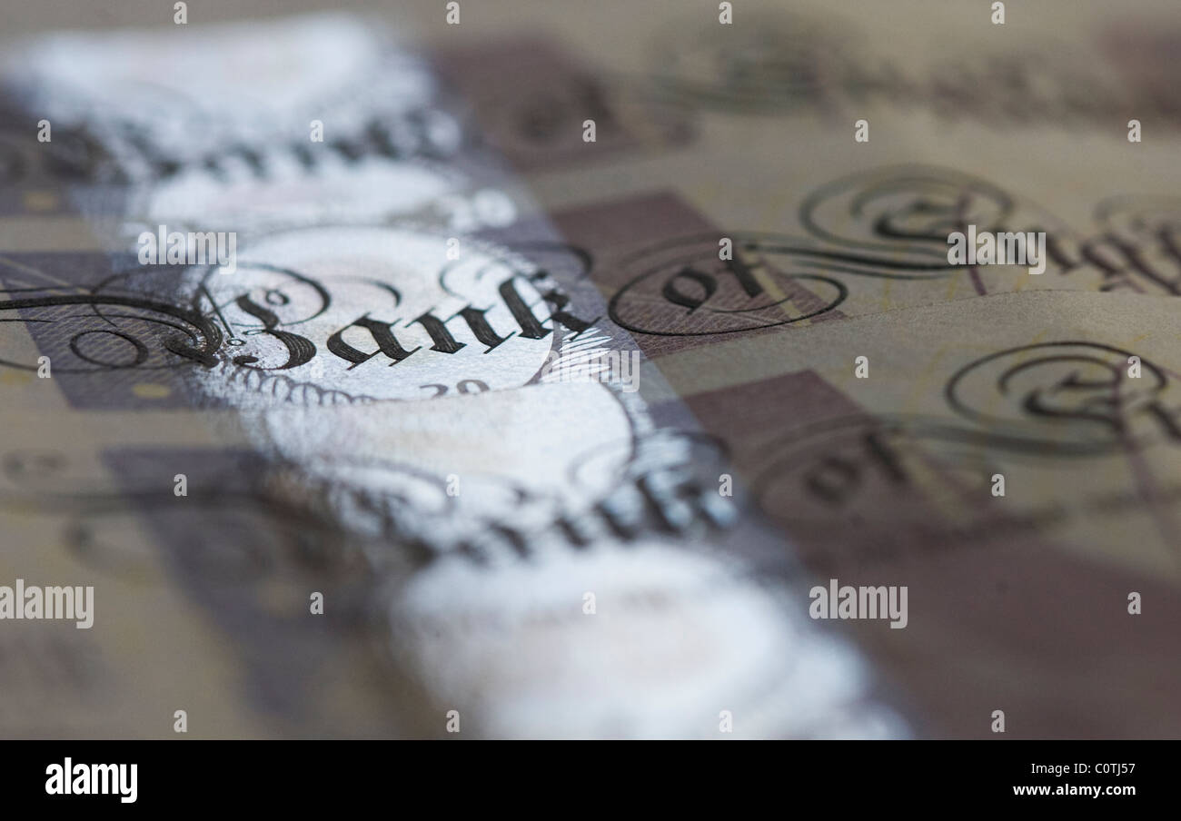 Vingt livre sterling note avec la Banque d'Angleterre écrit sur eux sont mis en place pour une photo Banque D'Images