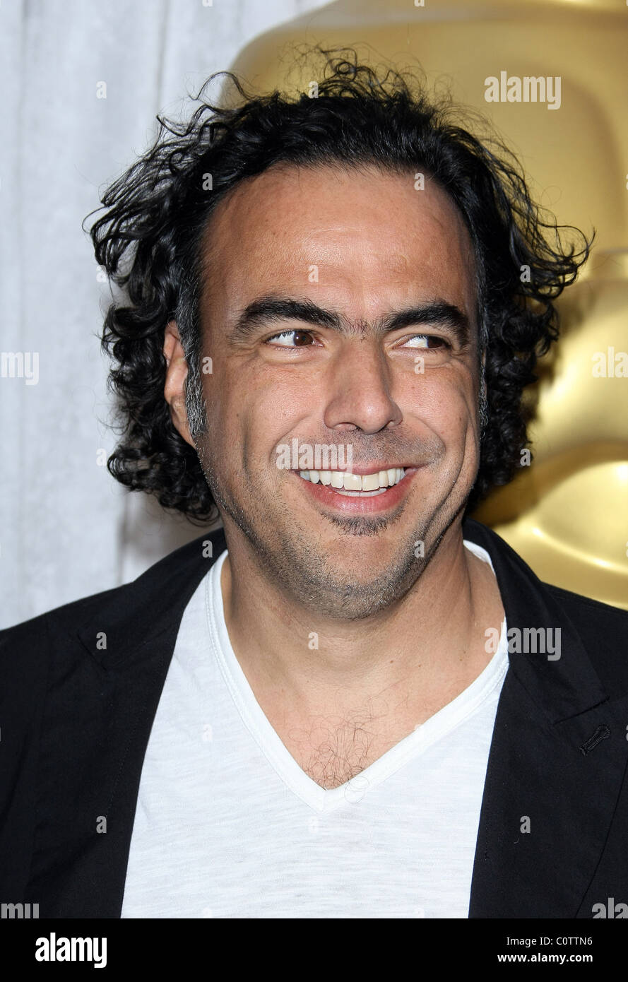 ALEJANDRO GONZALEZ INARRITU FOREIGN LANGUAGE FILM AWARD ADMINISTRATION PHOTO OP. 83E SOIRÉE DES OSCARS HOLLYWOOD LOS ANGELES CALIFORN Banque D'Images