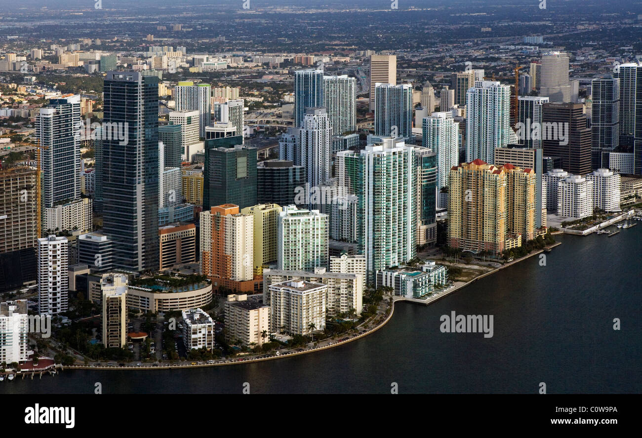 Vue aérienne au-dessus du centre-ville de Miami en Floride Banque D'Images