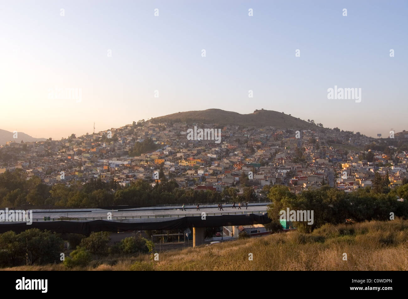 Hill rempli de maisons dans la région métropolitaine de Mexico city Banque D'Images
