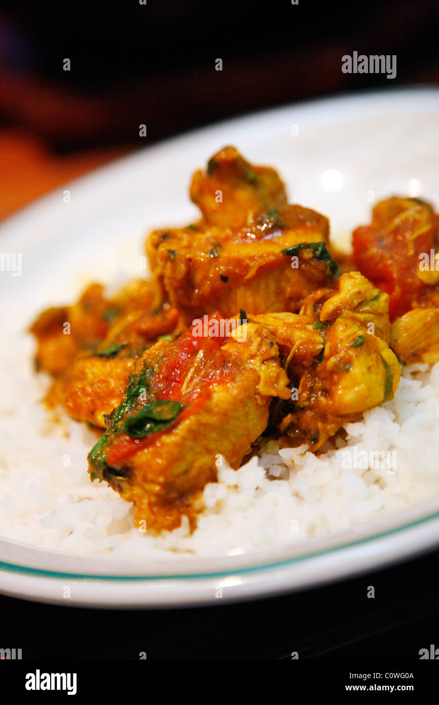 Poulet au curry balti plat à Al Frash restaurant dans le Triangle Balti. Birmingham, Angleterre, RU. Banque D'Images