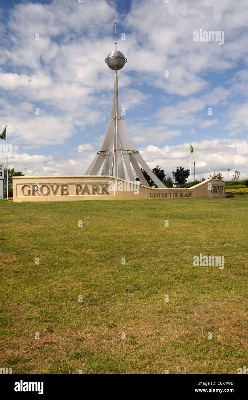 La sculpture à l'entrée du parc d'affaires de Grove Park, à Enderby, près de Leicester, Leicestershire, Angleterre Banque D'Images